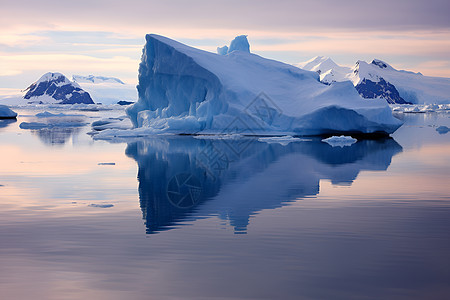 巨大浮冰图片