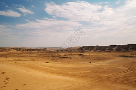 天空下的沙丘图片