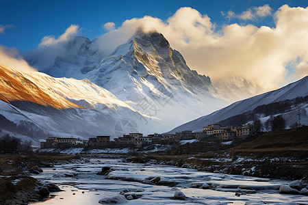 日出时分的喜马拉雅山脉图片
