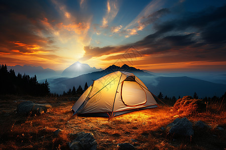 山顶露营的帐篷图片