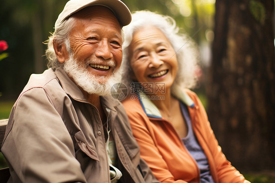 老年夫妻幸福微笑图片