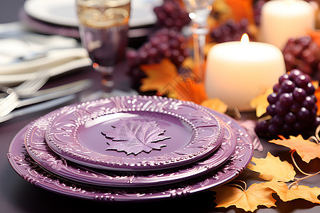 紫色的餐盘图片