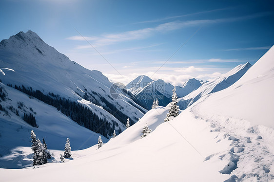 冬季的雪山图片