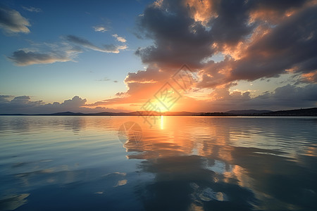 湖光山色夕阳西下图片