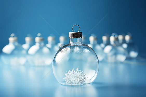 冬日雪花玻璃球图片