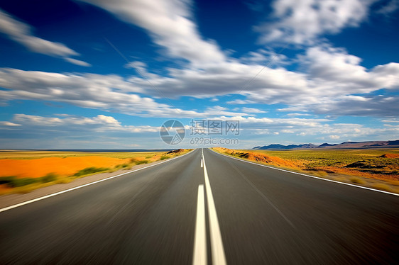 空旷平坦的乡村道路图片