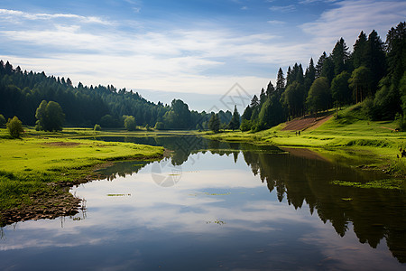 山谷里的河流图片