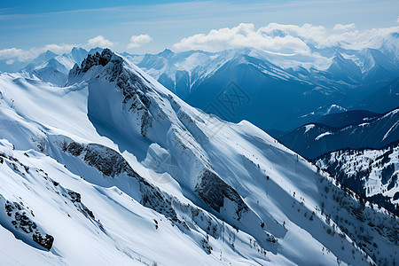 雪山上的积雪图片