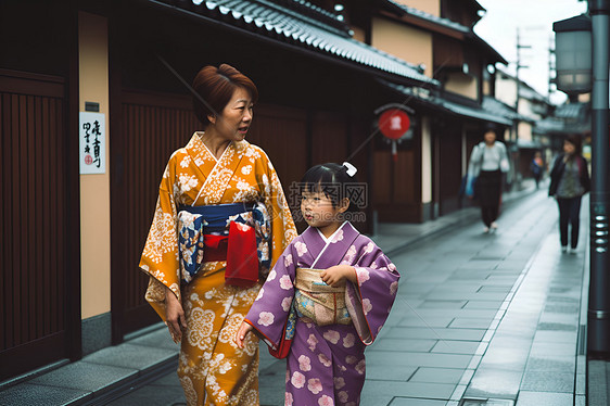 日本街头穿着传统服饰的人图片