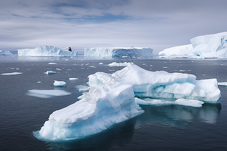 融化的北极冰川图片