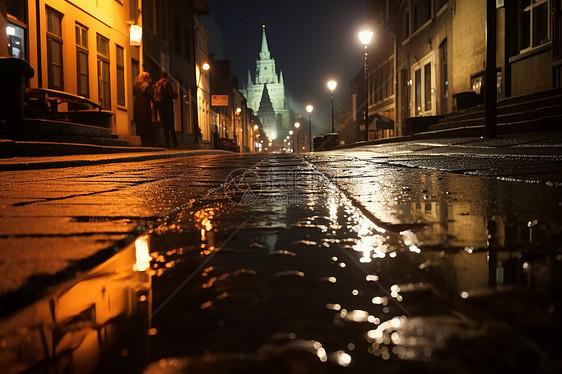 黑夜中的城市街道图片