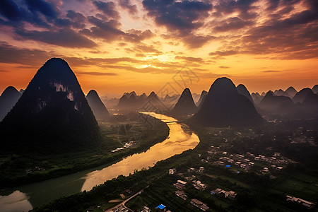 夕阳映照山水背景图片