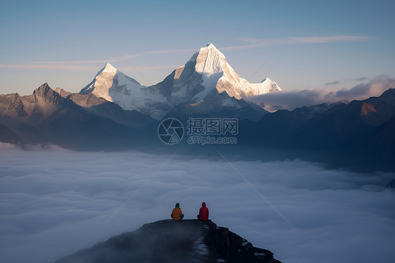 云端的山峰图片