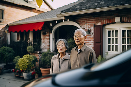 户外浪漫的老年夫妇图片