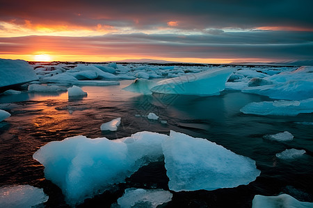 冰海中的夕阳图片