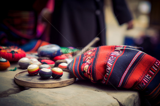 传统民族习俗的民族织物图片