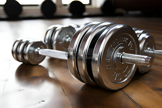 肌肉力量锻炼的杠铃图片
