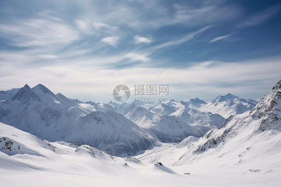 冬季的雪山美景图片