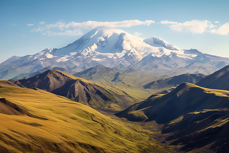 雪顶高峰与山谷图片