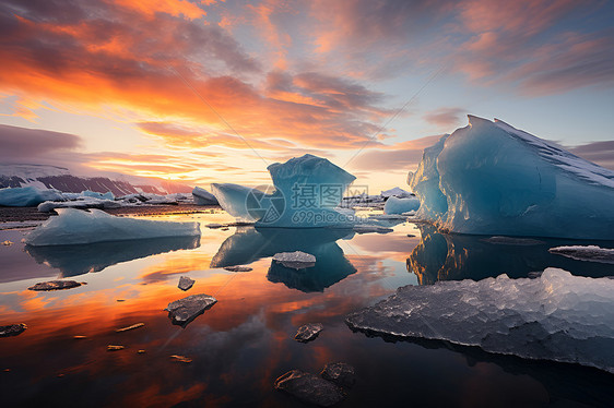 冰山海上的夕阳图片