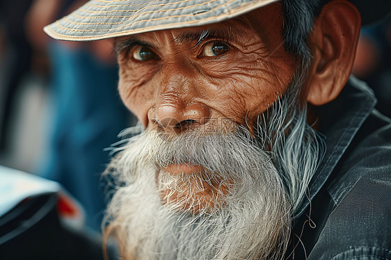 沧桑感的老年男子图片