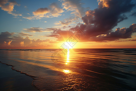 日出时的海滩图片