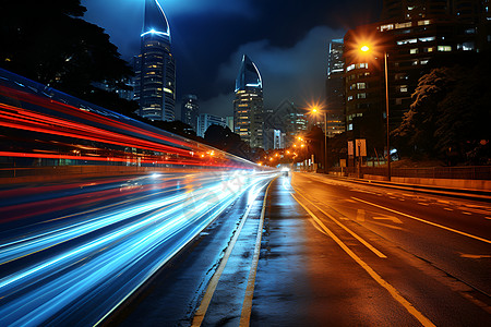 道路路灯下的城市公路设计图片