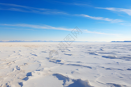 寒冬天空中的白茫茫大地图片