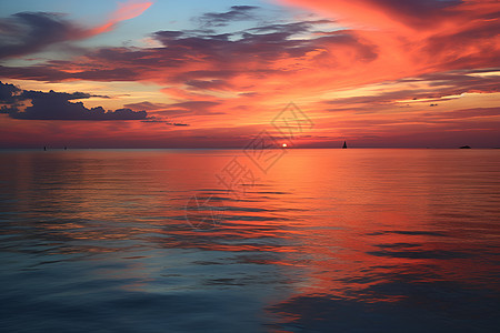 夕阳余晖下的海洋图片