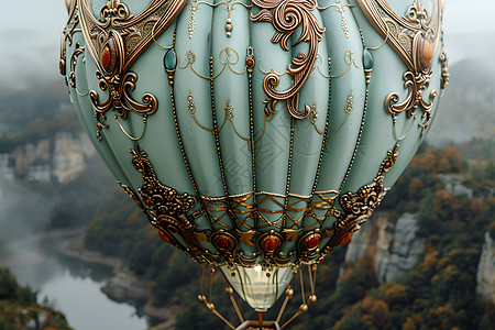 热气球在林间飞翔图片