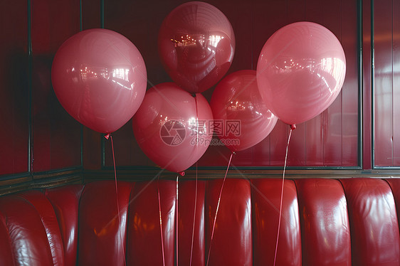 五个粉色气球图片