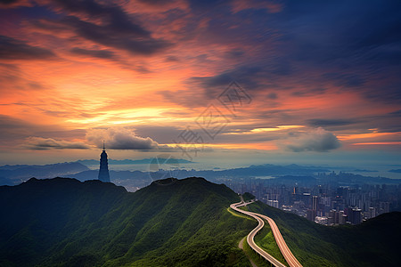 夕阳下的山脉和城市图片