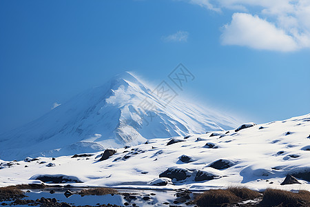 寒冷的雪山图片