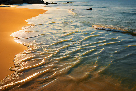 金色的沙滩图片