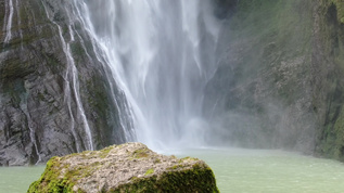 航拍大自然高山瀑布流水 视频素材