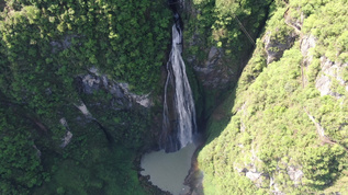 航拍大自然高山瀑布流水 视频素材