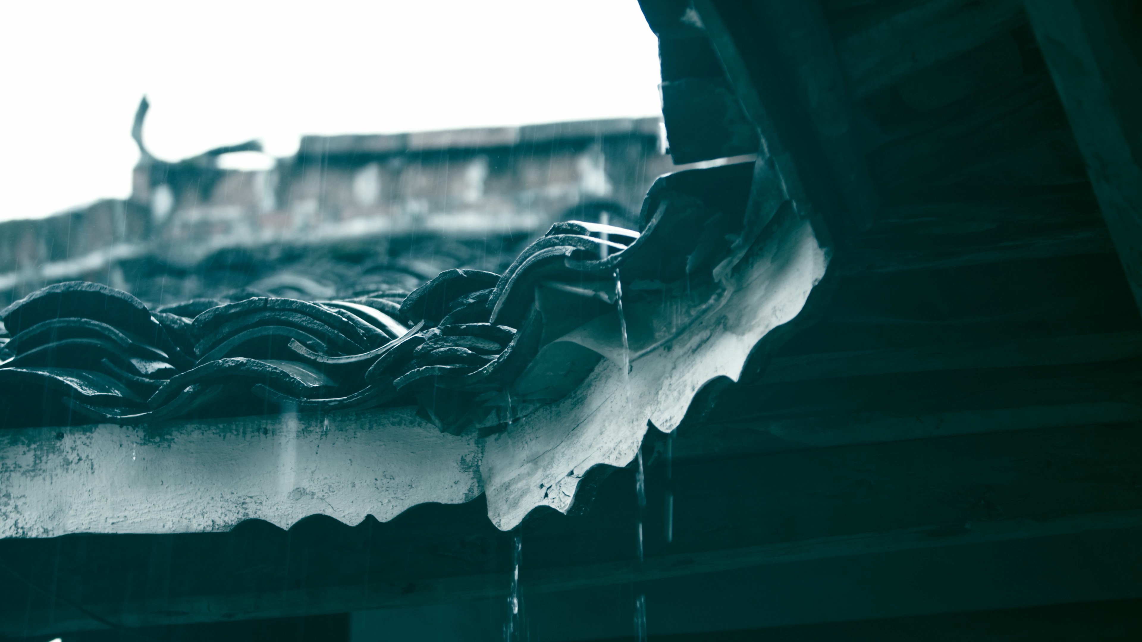 屋檐滴水视频