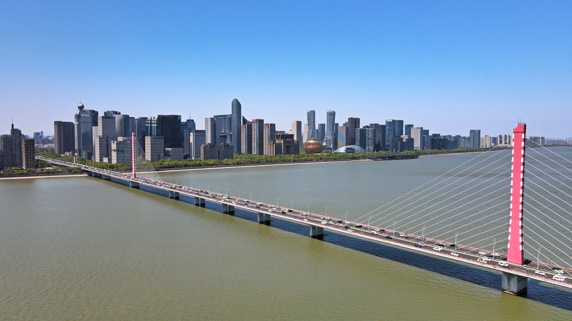 4k航拍杭州钱塘江钱江三桥钱江新城cbd车流