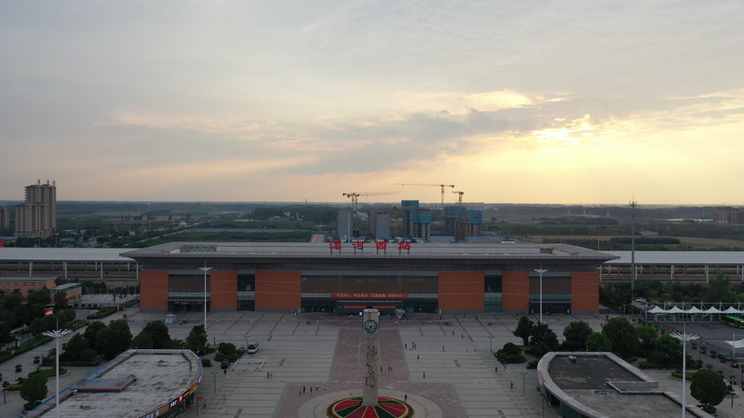 航拍漯河高铁西站4k站东mp4