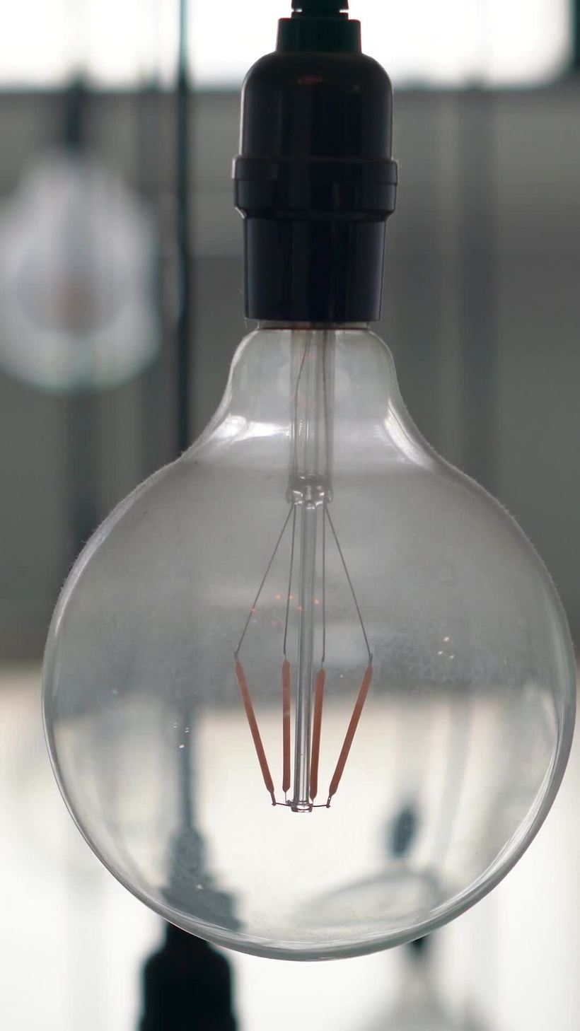 电灯灯泡钨丝灯熄灭发亮灯绳mp4