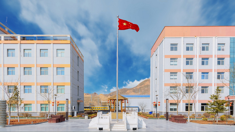 简约大气学校升旗仪式背景视频4k升旗台