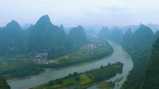 中国自然风光桂林山水相公山4k航拍视频素材