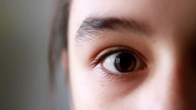 女孩的眼睛特写黑眼珠mp4