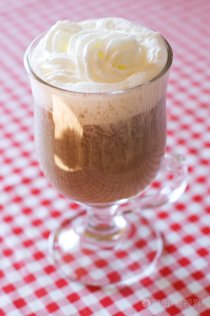 咖啡加鲜奶油