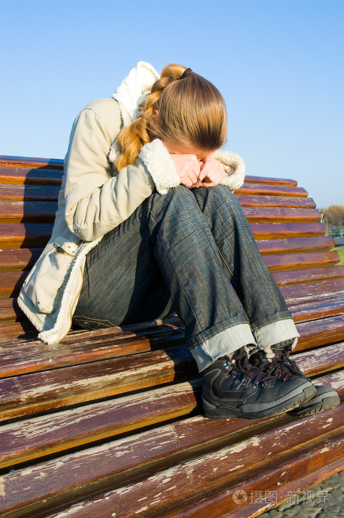 萎靡不振沮丧下陷处坑衰弱减缓