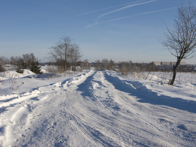 雪覆盖冬路