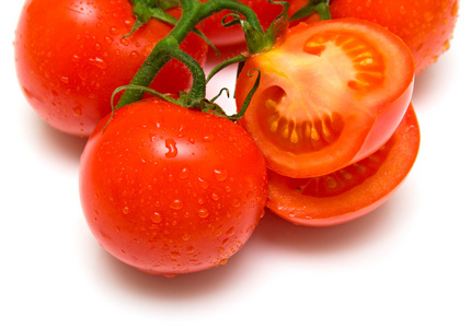 成熟的红番茄2