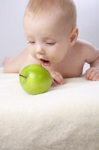 宝贝和苹果 9