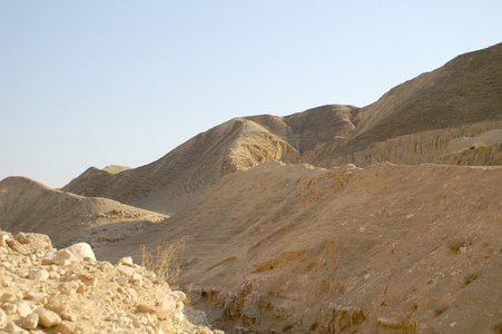  Arava   , 阿拉瓦沙漠死景观 艾菲尔铁塔的背景