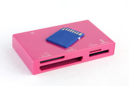 粉红色读卡器及记忆卡2